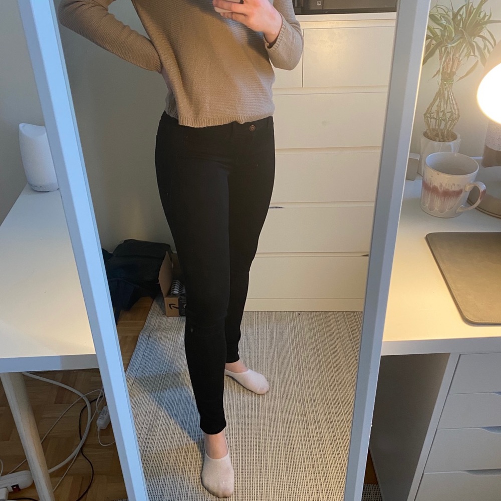 Black Hollister Super Skinny Low Rise Jeans